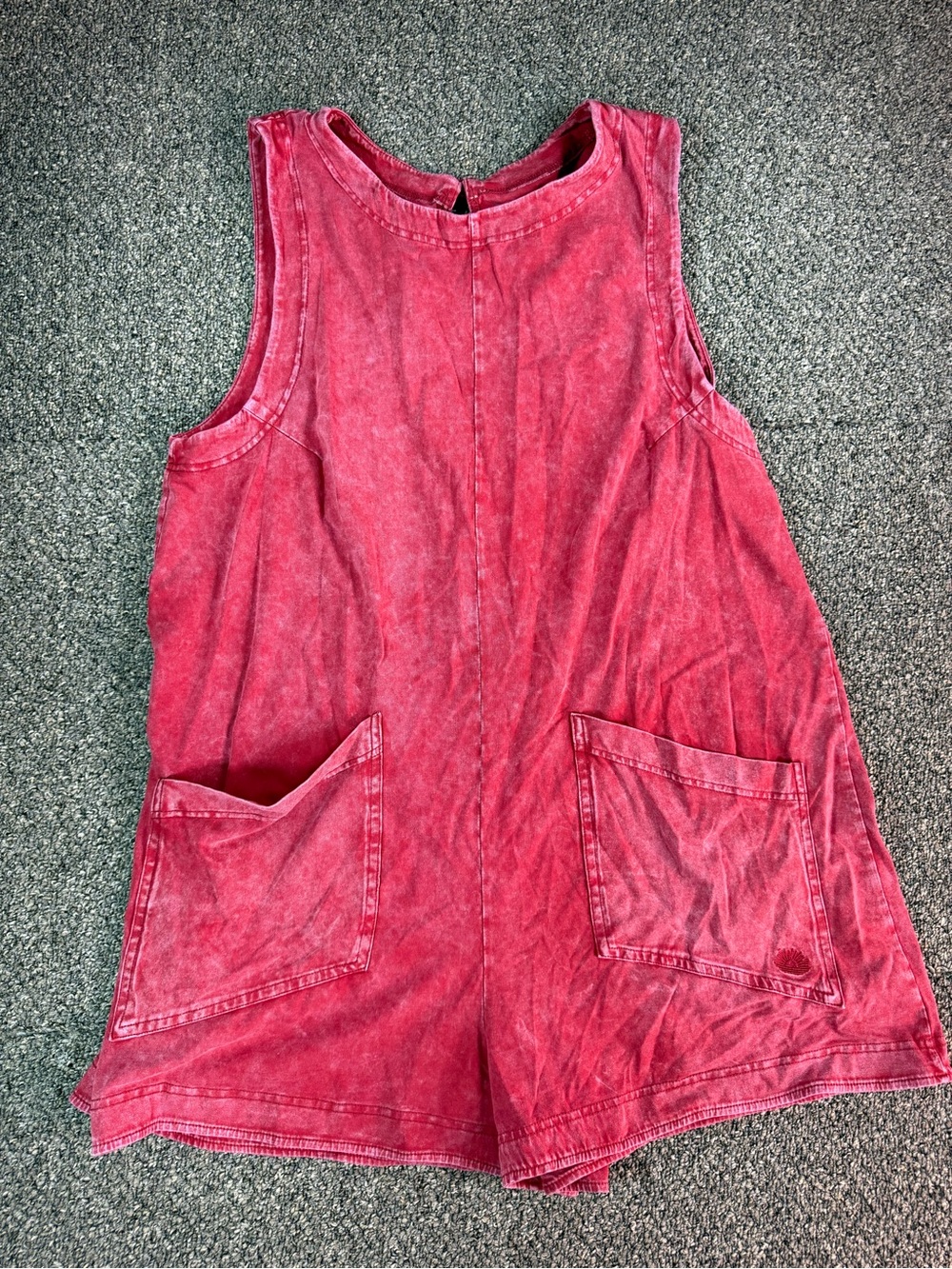Club Social by Jadelynn Brooke Vintage Wash Red Romper Size Large